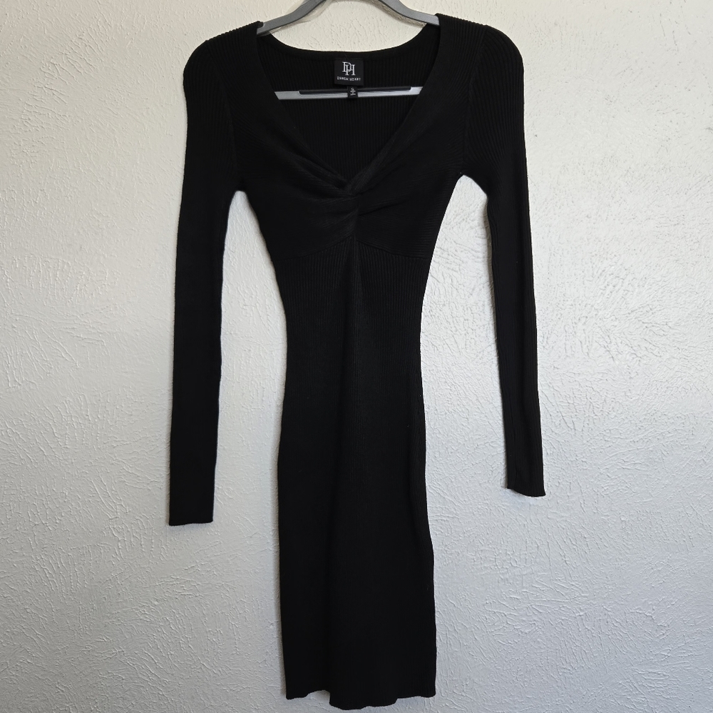 Derek Heart // Black Ribbed Lowcut Long Sleeve Fitted Midi Dress